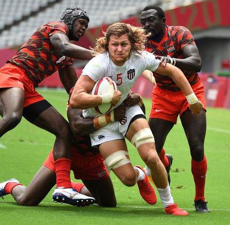 Joe Schroeder (USA) is brought down by Kenyan defenders • Tokyo 2020 Olympics #rugby7s Sports Photography Action, Rugby 7s, Famous Athletes, Dramatic Photos, 2020 Olympics, Olympic Athletes, Simone Biles, Tokyo 2020, Tokyo Olympics