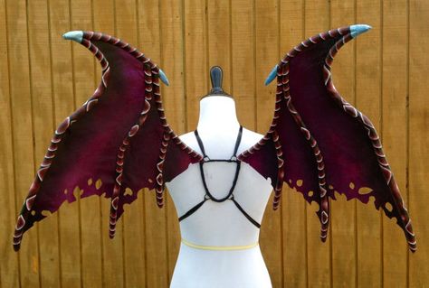 World of Warcraft Succubus Wings 262.50 + 85 shipping Succubus Wings, Wing Harness, Dragon Project, Cosplay Wings, Diy Wings, Fairy Costume, Fairy Wings, World Of Warcraft, Halloween Cosplay