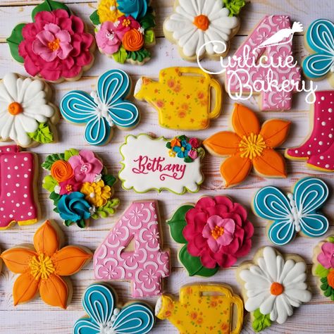 Bright colors floral garden party  decorated sugar cookies Garden Party Cookies, Floral Garden Party, Flower Sugar Cookies, Party Cookies, Bridal Shower Cookies, Iced Sugar Cookies, Cookie Business, Sugar Cookie Designs, 5 De Mayo