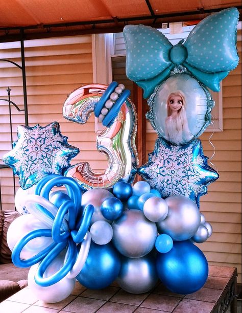 Frozen Balloon Bouquet, Frozen Balloons, Frozen Party Decorations, Frozen Birthday Cake, Balloon Ideas, Birthday Photography, Bday Girl, Frozen Party, Frozen Birthday