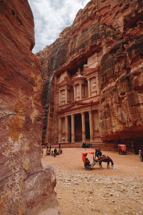 Petra Jordan Travel, 7 World Wonders, City Of Petra, 7 Wonders, Jordan Travel, Petra Jordan, Empire Romain, Rose City, Wadi Rum