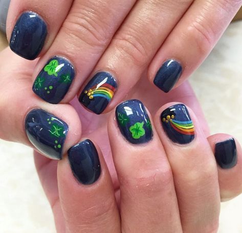 Pedicure Natural, Saint Patrick Day Nails, St Patricks Nails, Nail Ideas Blue, Patrick Day Nails, Irish Nails, Saint Patrick Nail, St Patrick's Day Nails, Pots Of Gold