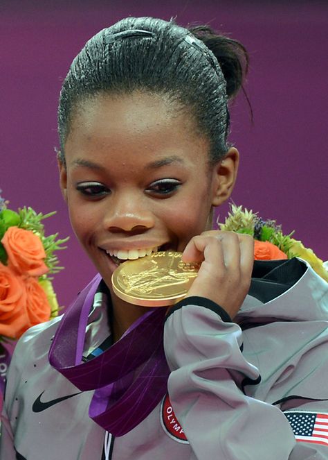 Gabby Douglas sparkles in London Gabrielle Douglas, Lap Book, Gabby Douglas, Gymnastics Team, Gymnastics Photography, Usa Gymnastics, Gymnastics Pictures, Olympic Medals, Olympic Gymnastics