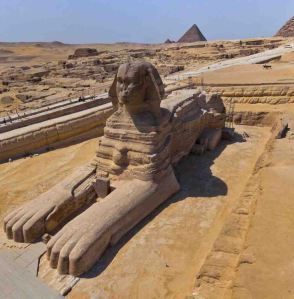 Her Em Akhet - Pinterest Sphinx Egypt, Colorized Historical Photos, Egyptian Mummies, Paris France Travel, Egypt History, Egyptian Hieroglyphics, Mystery Of History, Pyramids Of Giza, Historical Pictures