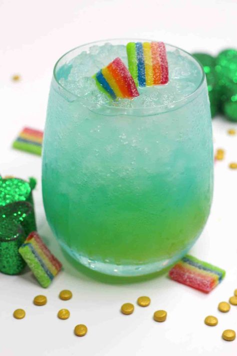 St. Patrick's Day Cocktail: Luck Of The Irish - Seasonal Memories St Patrick's Day Girls Night, St Patrick’s Day Cocktail Pitcher, St Paddy’s Day Drinks, St Pattys Day Cocktail, St Patrick’s Day Mock Tails, St Patricks Day Drinks Non Alcoholic, Saint Patrick’s Day Cocktails, St Patrick’s Cocktails, St Pattys Day Drinks Alcohol