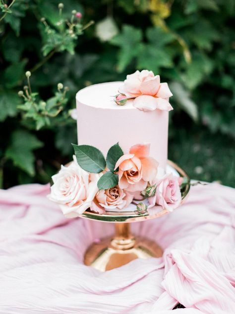 Double Barrel Cake, Cream Tarts, Vegan Wedding Cake, Art Cake, Vegan Wedding, Cake Party, Naked Cakes, Gorgeous Wedding Cake, Simple Wedding Cake