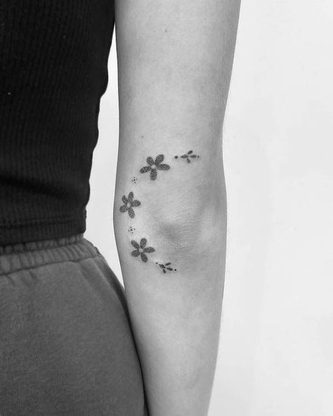 Delicate Elbow Tattoo, Elbow Placement Tattoo, Cute Above The Elbow Tattoos, Elbow Piece Tattoo, Arm Length Tattoos, Womens Above Knee Tattoo, Dainty Knee Tattoos Women, Flowers Elbow Tattoo, Tiny Knee Tattoo