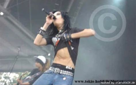 Ayesha Erotica, German Boys, Kaulitz Twins, Rock Band Posters, Georg Listing, Billy Boy, Tokyo Hotels, Emo Guys, Bill Kaulitz