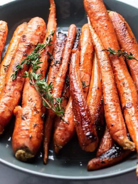 English Roast, Butter Carrots, Honey Roasted Carrots, Pumpkin Seed Recipes, Thyme Recipes, Cooked Carrots, Carrot Recipes, Winter Recipes, Sweet Potato Casserole