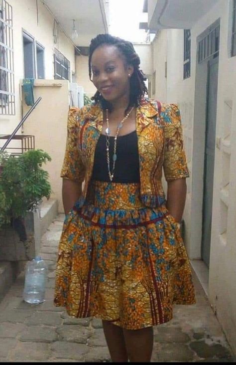 African Attire Designs, Kitenge Designs For Older Women, Kitenge Designs, Fancy Short Dresses, Nigerian Lace Styles Dress, African Attire Dresses, African Print Tops, African Prom Dresses, African Print Dress Ankara