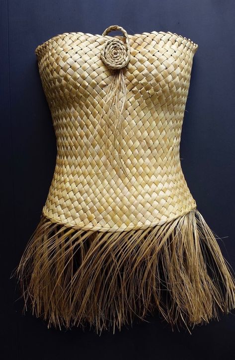 Flax Designs, Weaving Dress, Flax Weaving, Basket Art, Cultural Crafts, Fashion Illustration Collage, Festival Outfits Rave, African Inspired Clothing, Bamboo Dress