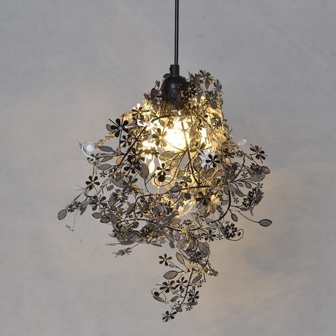 Tord Boontje, Garland lamp Garland Chandelier, Lamp Picture, Tord Boontje, Chandelier Diy, Pendant Lamps Kitchen, Diy Pendant Light, Diy Light, Cheap Pendant Lights, Steel Flowers