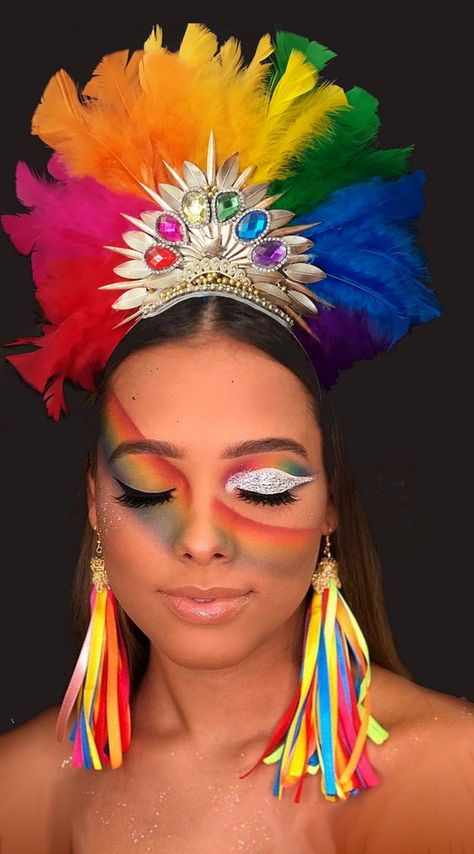 Diy Karneval, Pride Parade Outfit, Cheer Makeup, Carnaval Outfit, Make Carnaval, Diy Carnival, Costume Carnaval, Carnaval Costume, Festival Headpiece