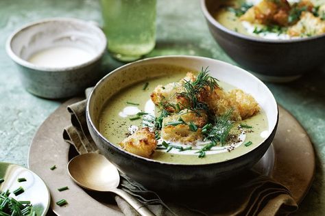 This herby potato and leek soup is perfect for an autumn evening. Tofu Chickpea, Leek And Potato Soup Recipe, Chickpea Croutons, Chicken And Sweetcorn Soup, Spiced Pumpkin Soup, Soup With Spinach, Leek And Potato Soup, Leek And Potato, Comfort Recipes