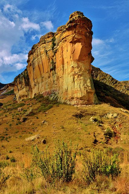 Golden Gate Highlands National Park, South Africa Put this on your bucket list for sure .... Les Continents, South Africa Travel, Out Of Africa, African Countries, Southern Africa, Africa Travel, Beautiful Places To Visit, Belleza Natural, Golden Gate