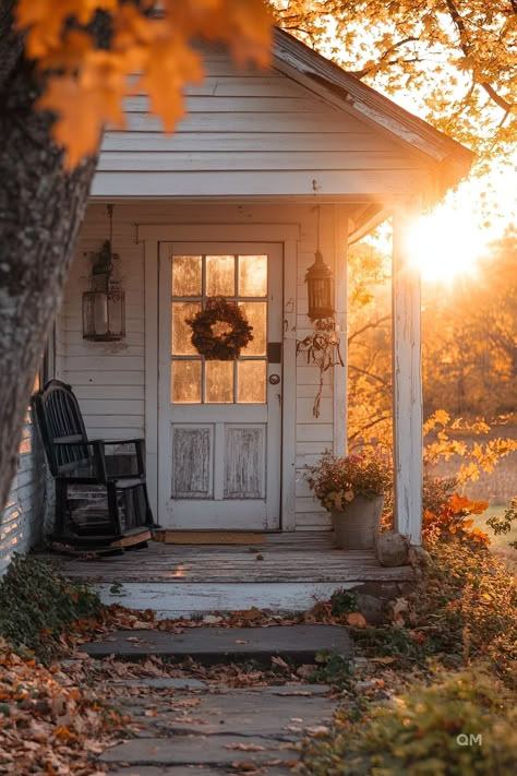 Cabin Style Living Room, Door Fall Decor, Just Come Home, Autumn Ambiance, Fall Elements, Autumn House, Patio Bathroom, Autumn Country, Storybook Homes