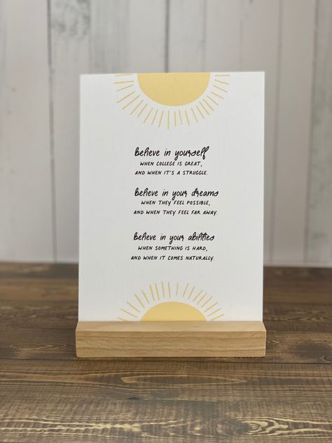 College Cards Ideas, Encouragement Cards For Students, Student Welcome Gifts, Open When Cards, Sunshine Design, Farewell Cards, College Diy, Students Day, College Care Package