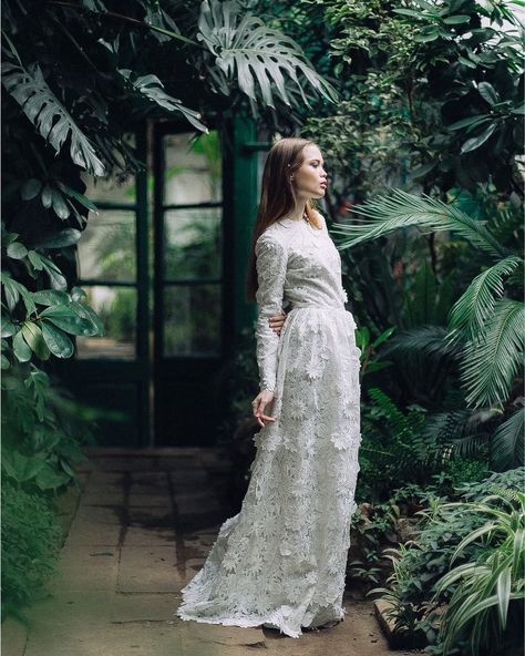 Gorgeous dress for mori girl evening wear ~K Greenhouse Bridal Portraits, Greenhouse Fashion Editorial, Nursery Photoshoot, Botanical Garden Photo Shoot, Greenhouse Photoshoot, Greenhouse Pictures, 2016 Dress, Portrait Photography Men, Fashion Photography Inspiration