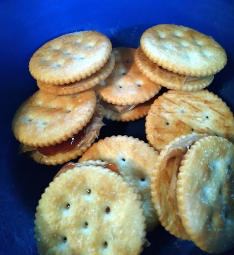 Ritz Sandwiches, Cracker Sandwiches, Sandwich Day, Strawberry Jam Recipe, Small Portions, Sandwich Ingredients, Peanut Butter And Jelly, Ritz Crackers, Easy Treats