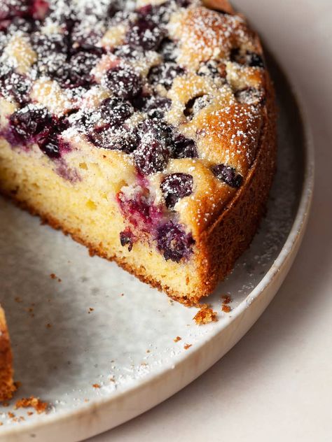 Gluten Free Blueberry Cake, Blueberry Cake Recipe, Cornmeal Cake, Fodmap Friendly Recipes, Fresh Fruit Cake, Lemon Pound Cake Recipe, Blueberry Cake Recipes, Blueberry Coffee Cake, Austrian Recipes