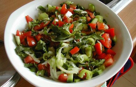 #Afghani #Salad https://cook.urdutehzeb.com/showthread.php?693-Afghan-Tomato-Cucumber-And-Onion-Salad Afghan Salad, Ramadan Meals, Easy Ramadan Recipes, Afghan Recipes, Ramadan Recipes Iftar, Ramzan Recipe, Algerian Food, Iftar Recipes, Cucumbers And Onions