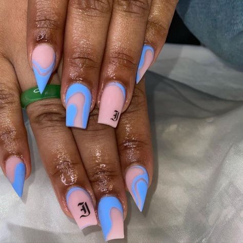 Braiding Nails Set, Braiders Nails Set, Fang Nails, Braider Nails, Nail Suggestions, Basketball Boyfriend, Classy Acrylic, Acrylic Nail Shapes, Diva Nails