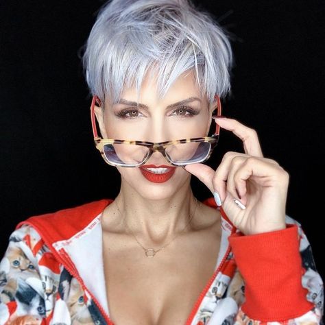 Youthful Short Hairstyles, Youthful Hairstyles, Short Hairstyles Over 50, Feminine Pixie, Short Sassy Haircuts, Funky Short Hair, Short Silver Hair, Short Hairstyles Fine, Haircut Blonde