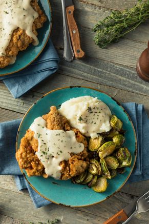 Chicken Fried Steak With Cream Gravy Recipe - Paula Deen Healthy Chicken Fried Steak, Paula Deen Chicken, Chicken Fried Steak Easy, Cream Gravy Recipe, Healthy Comfort Food Recipes, Chicken Fried Steak Recipe, Reflux Recipes, Best Veggie Burger, Fried Steak Recipes