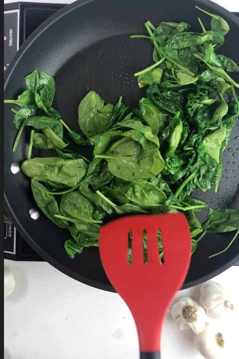 How-to-Saute-Spinach-CO210-Pin-inside-image Cook Fresh Spinach, How To Make Spinach, Cooking Spinach, Raw Spinach, Best Cookware, Sauteed Spinach, Fresh Spinach, Health And Vitality, Spinach Leaves