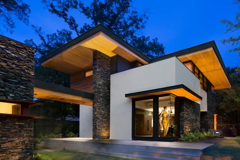 Cantilevered Modern Home With Stacked Stone | Triptych Architecture | HGTV Zach Hill, Contemporary Exterior Homes, Materials Architecture, Midcentury Style, Wood Exterior, Stone Exterior, House Design Exterior, Stucco Exterior, Contemporary Exterior