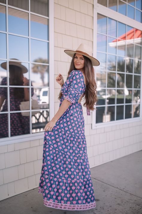 This dress is perfect for spring! Good Morning And Happy Friday, Caitlin Covington, Puff Sleeve Maxi Dress, Southern Curls And Pearls, Happy Friday Friends, Easy Dress, Simply Southern, Pretty Patterns, Sleeve Maxi Dress