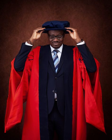 #graduationphoto #graduation #surgeon #happygraduation #phd #phdlife #doctor #doctorate Phd Graduation Photos Men, Phd Graduation Photos, Graduation Photography Men, Doctorate Graduation, Men Portrait, Graduation Shoot, Doctor Graduation, Phd Life, Phd Graduation