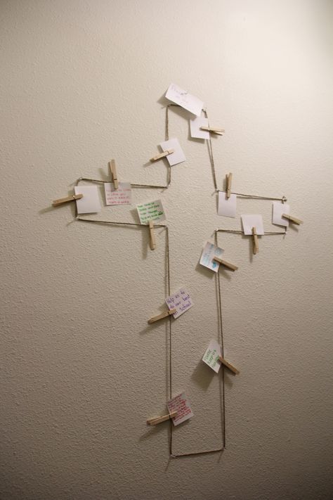 Prayer at the cross. Great idea for a prayer room. Cute Christian Room Ideas, Kids Prayer Wall, Cross Room Decor, Bible Room Ideas, Diy Prayer Room Ideas, Prayer Wall For Kids, Prayer Mirror Ideas, Prayer Request Box Ideas, Christian Room Decor Diy