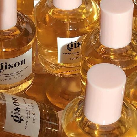 Gisou Hair Perfume, Gisou Hair, Spring Florals, Honey Hair, Signature Fragrance, Hair Perfume, Fragrance Spray, Hair Fragrance, Sweet Notes