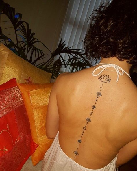 Chakra Tattoo Sternum, Tattoo Chakra Symbols, Spiritual Matching Tattoos, Chakra Tattoo Back, Scorpio Back Tattoo, Chakra Symbols Tattoo, Chakra Back Tattoo, Chakra Tattoo Ideas, Tattoo Espalda Mujer