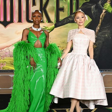 @arianagrande @cynthiaerivo & the cast of @wickedmovie at the la screening 🫧🩷💚 Premiere Outfits, Ariana Icons, Career Aesthetic, Wicked Witch Of The West, Witch Of The West, Ariana Grande Fans, Cynthia Erivo, Green Gown, Judy Garland