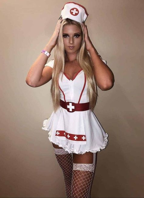 Halloween Costume Teenage Girl, Costumes Faciles, Halloween Costume Couple, College Halloween Costumes, Easy College Halloween Costumes, Sophia Lee, Costumes College, Hot Costume, Halloween Costumes College Girls