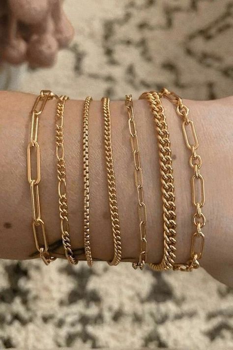 Gold Chain Bracelet, Jewelry Accessories Ideas, Gold Bracelets, Jewelry Fashion Trends, Classy Jewelry, Jewelry Lookbook, Minimal Jewelry, Gold Bracelet Chain, Girly Jewelry