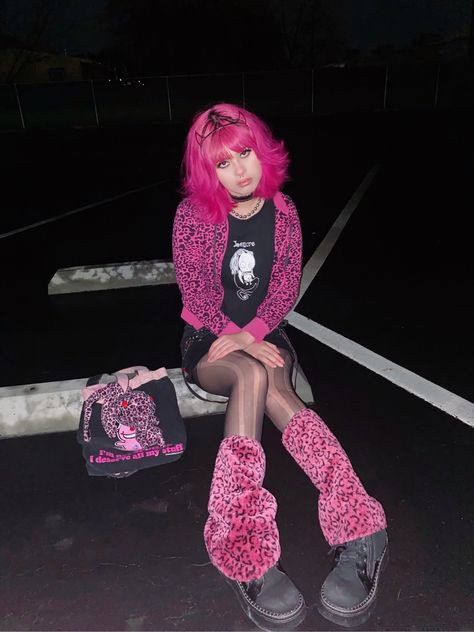 Hot Pink And Black Aesthetic Outfits, Black Outfit Pink Accessories, Alt Bimbocore Outfits, Scene Pink Outfit, Pink Scene Outfits, Pink Alt Outfits, Goth Pink Aesthetic, Pink Emo Outfits, Pink Emo Aesthetic