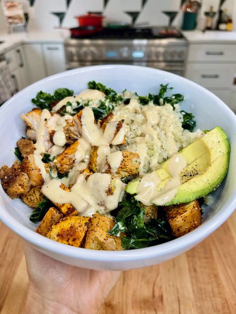 Chicken Power Bowl with Lemon Tahini Sauce - Olivia Adriance Chicken Power Bowls, Tahini Chicken, High Protein Chicken, Lemon Tahini Sauce, Power Bowl Recipe, High Protein Dinner, Healthy Bowls Recipes, Power Bowl, Power Bowls