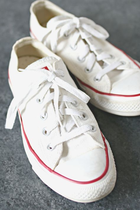 How to Clean Canvas Shoes Cleaning White Shoes, Cleaning White Canvas Shoes, Clean Canvas Shoes, How To Wash Sneakers, How To Clean White Converse, Cleaning Uggs, Cleaning Sneakers, How To Clean White Shoes, Converse Tennis Shoes