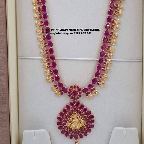 Ruby Chains, Bapu Bommalu, Kemp Necklace, Ruby Necklace Designs, Gold Stone Necklace, Emerald Set, Indian Wedding Jewelry Sets, Long Haram, Ruby Set