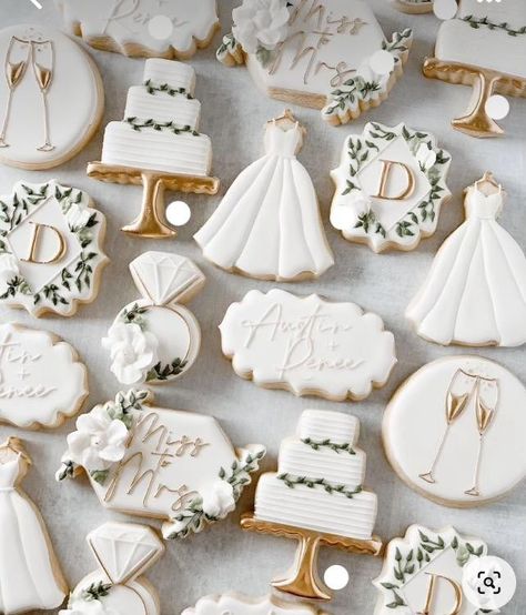 Wedding Cookies Decorated, Wedding Cake Cookies, Clay Items, Bridal Shower Cookies, Decorating Cookies, Shower Cookies, Simple Wedding Cake, Bar Recipes, Wedding Cake Decorations