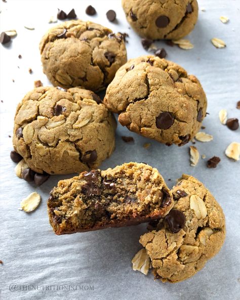 OATMEAL CHOCOLATE CHIP PROTEIN COOKIES (VEGAN) – No Excuses Nutrition Chocolate Chip Protein Cookies, Protein Mug Cakes, Protein Cookie, Protein Baking, Vegan Baked, Cookies Vegan, Oatmeal Chocolate Chip, Healthy Snacking, Oatmeal Chocolate