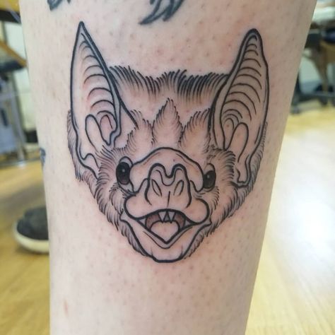 A batty boi for @hollycatherinee from today, thanks again! #bat #battattoo #tattoo #tradtattoo #traditionaltattoo #vampirebat #neotrad #neotraditional #lineworktattoo Chest Tattoo Bat, Bat Head Tattoo, Bat Head, Bat Face, Medieval Tattoo, Bat Tattoo, Head Tattoo, Fruit Bat, Line Work Tattoo