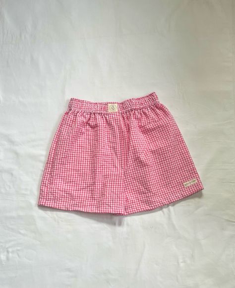 Pink Gingham Shorts available now! 🌸 Swipe for size guide → . . . . #gingham #pink #summer #boxershorts #trendy #outfit #lifestyle #summervibes #aesthetic #pinterestinspired Thrift Wishlist, Gingham Outfit, Checkered Shorts, Pink Checkered, Gingham Shorts, Thrifted Outfits, Trendy Outfit, Pink Gingham, Pink Summer