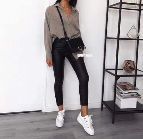 Styling Leather Pants, Trendy College Outfits, Uni Outfits, Populaire Outfits, Ținută Casual, Modieuze Outfits, Elegantes Outfit, Sneakers Outfit, Mode Inspo