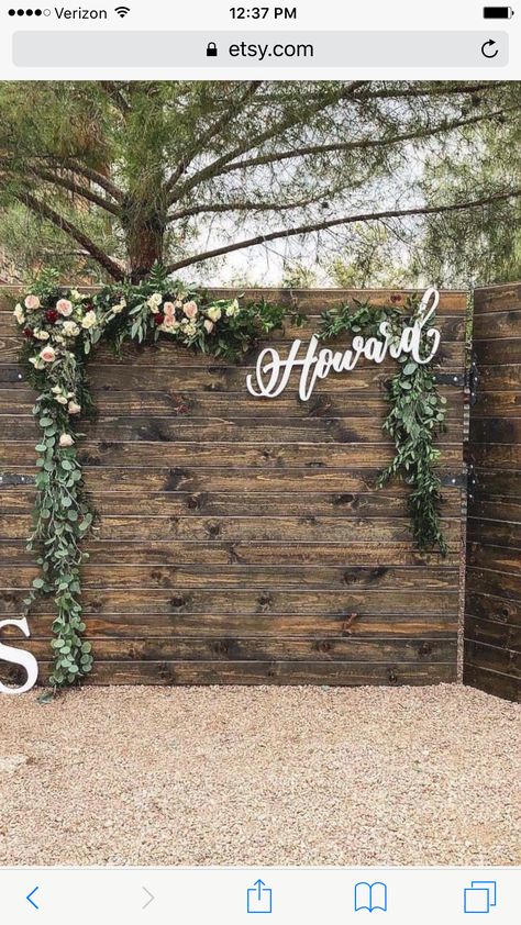 Signage Acrylic, Picture Table, Wedding Hall Decorations, Wedding Ceremony Ideas, Diy Wedding Backdrop, Wedding Backdrops, Wedding Backdrop Design, Rustic Wedding Inspiration, Wedding Ceremony Backdrop