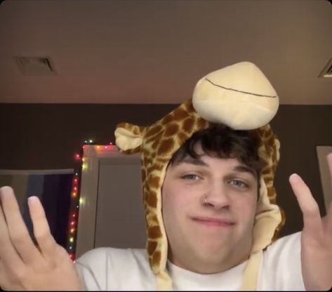 I Want A Hug, Nicolas Sturniolo, Giraffe Hat, Nick Sturniolo, Wooly Mammoth, Chris Sturniolo, Childhood Photos, Sturniolo Triplets, Pink Sand