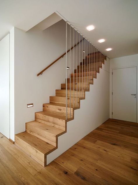 Stairs case's ideas Stairs Makeover Design, Stairs Makeover Ideas, Staircase Interior Design, Stairs Design Interior, Stairs Makeover, Stair Railing Design, Stairs Architecture, Stairs Design Modern, Stair Case